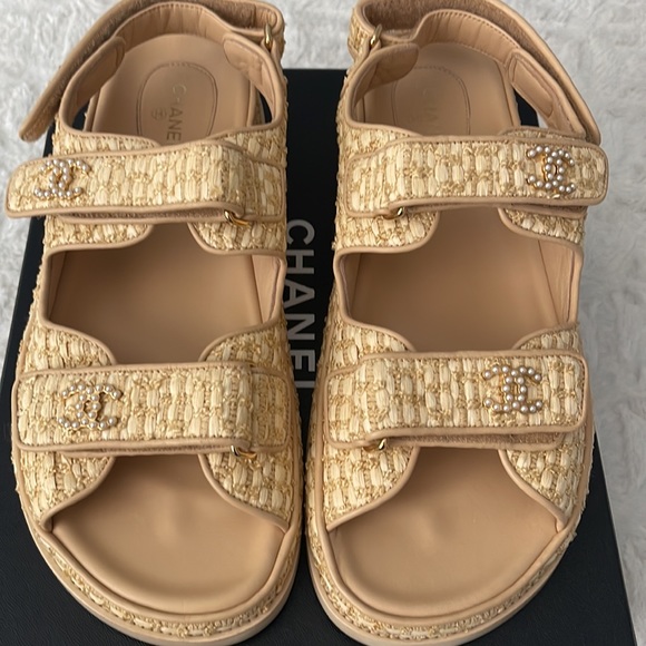 New In Box with Tag- Chanel Dad Raffia Sandals with Pearls - Picture 7 of 9